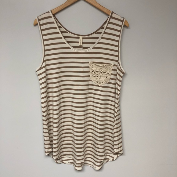 Striped Large Tank Top with Lace Pocket - Picture 2 of 6